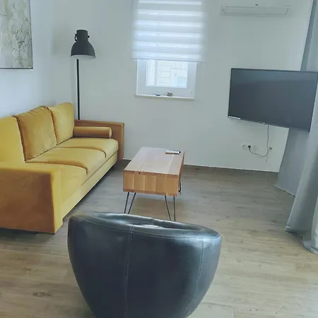 L&l 1 Apartment *
