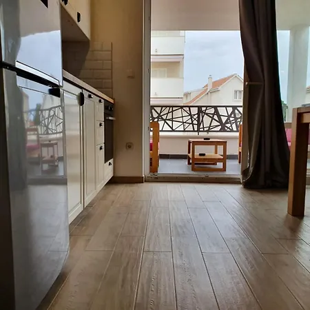 Apartment L&l 1