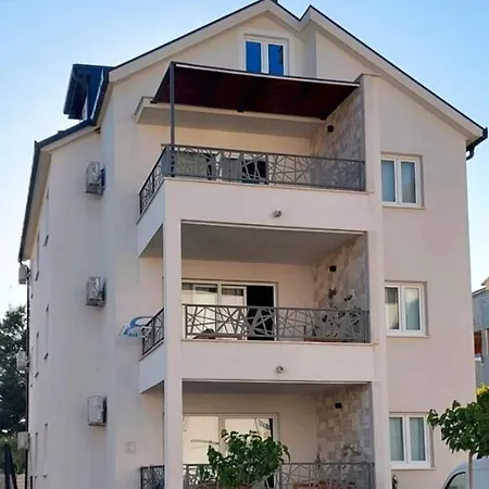 L&l 1 Apartment Bol